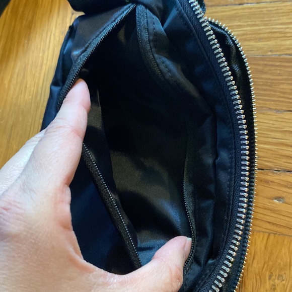 NWOT machine embroidered belt bag - Picture 5 of 5